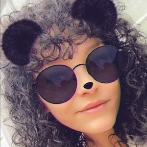 Meet your Posher, Ariel